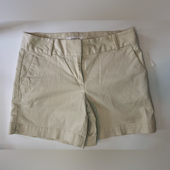 🆕 [Ann Taylor LOFT] Beige Cotton “The Riviera Short” Sz: 2 - Picture 8 of 8